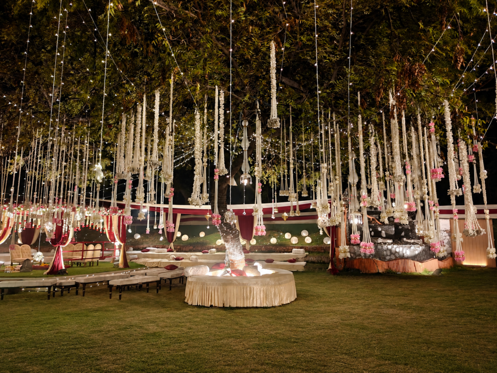 Vasundhara Vatika wedding venue in Delhi Cantt decorated by Mehar Caterers & Decor